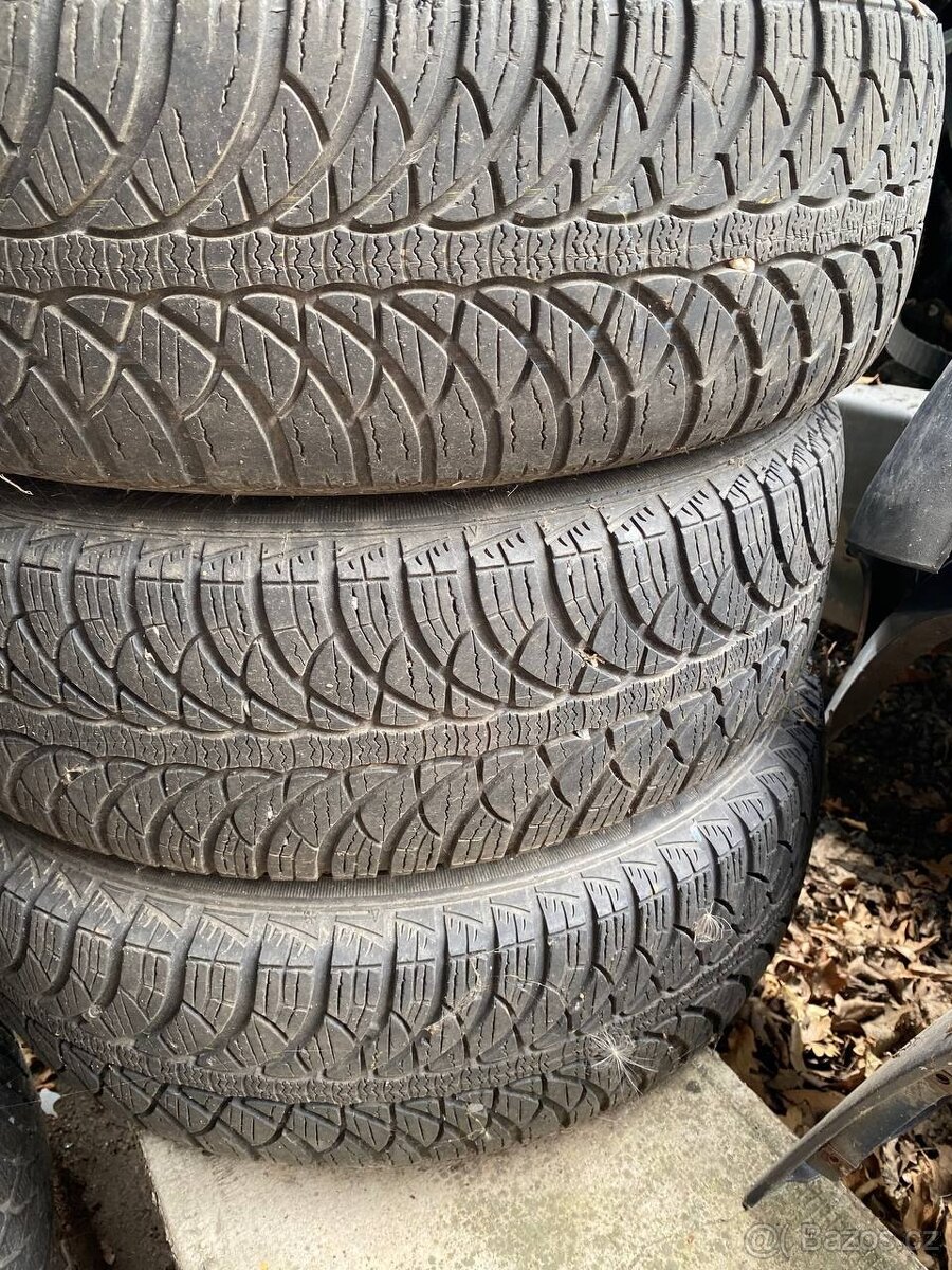 Zimní kola-185/65 R15 - 3