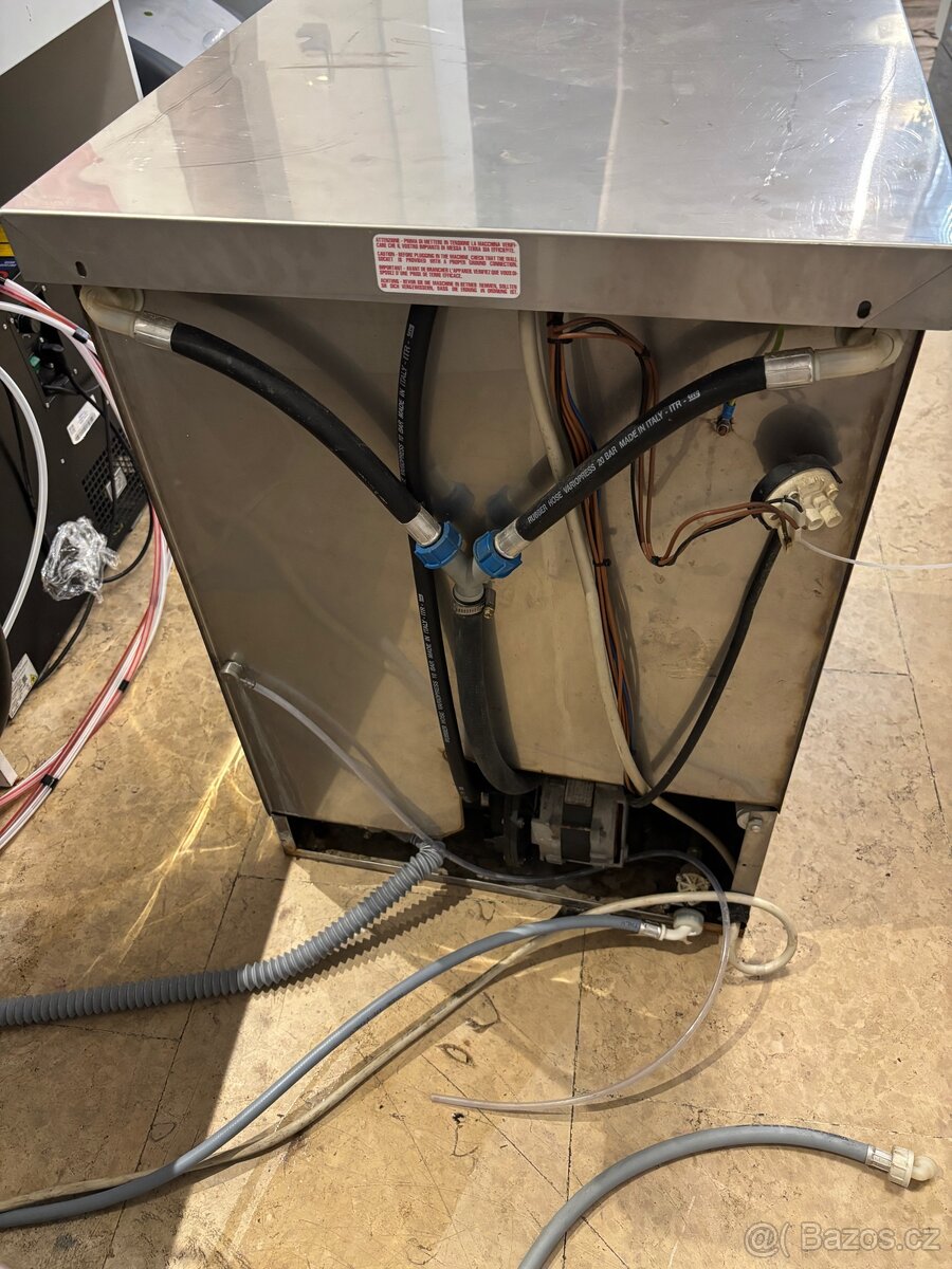 Podbarová gastro myčka - 3