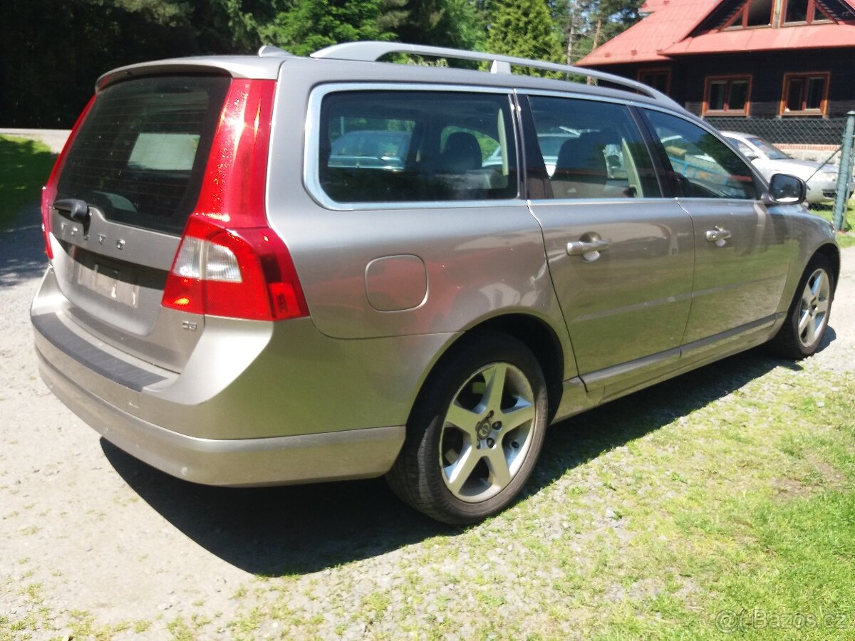 NÁHRADNÍ DÍLY - Volvo V70 III. model 07 - 015 - 3