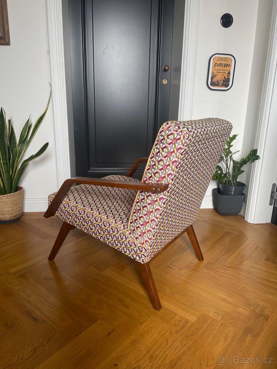 Retro křesílko po kompletní renovaci - 3