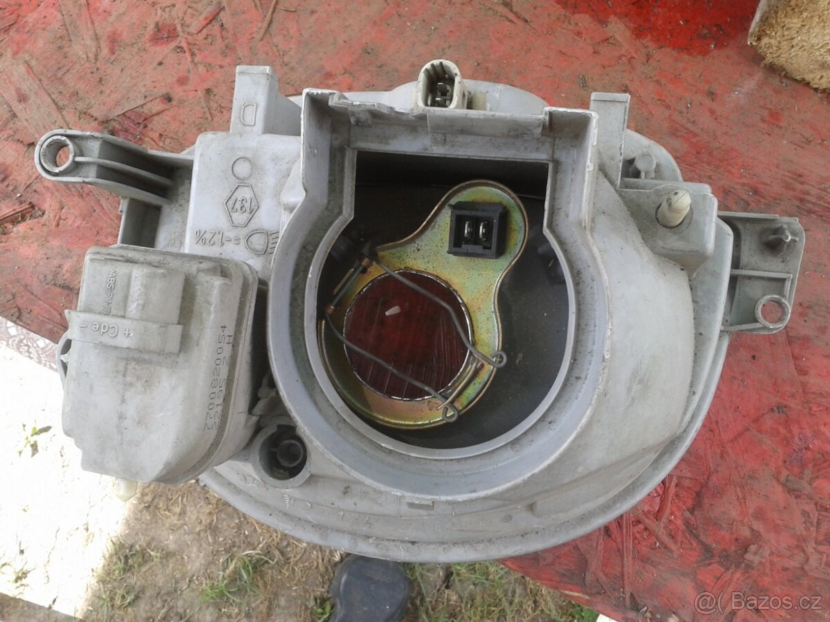 pravý kompletní přední reflektor Renault Twingo 1.2 - 3