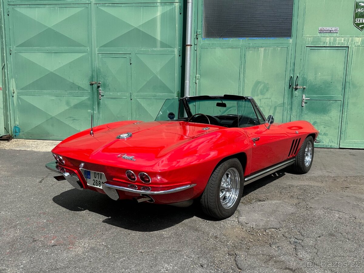 Chevrolet Corvette C2 Sting Ray - 3
