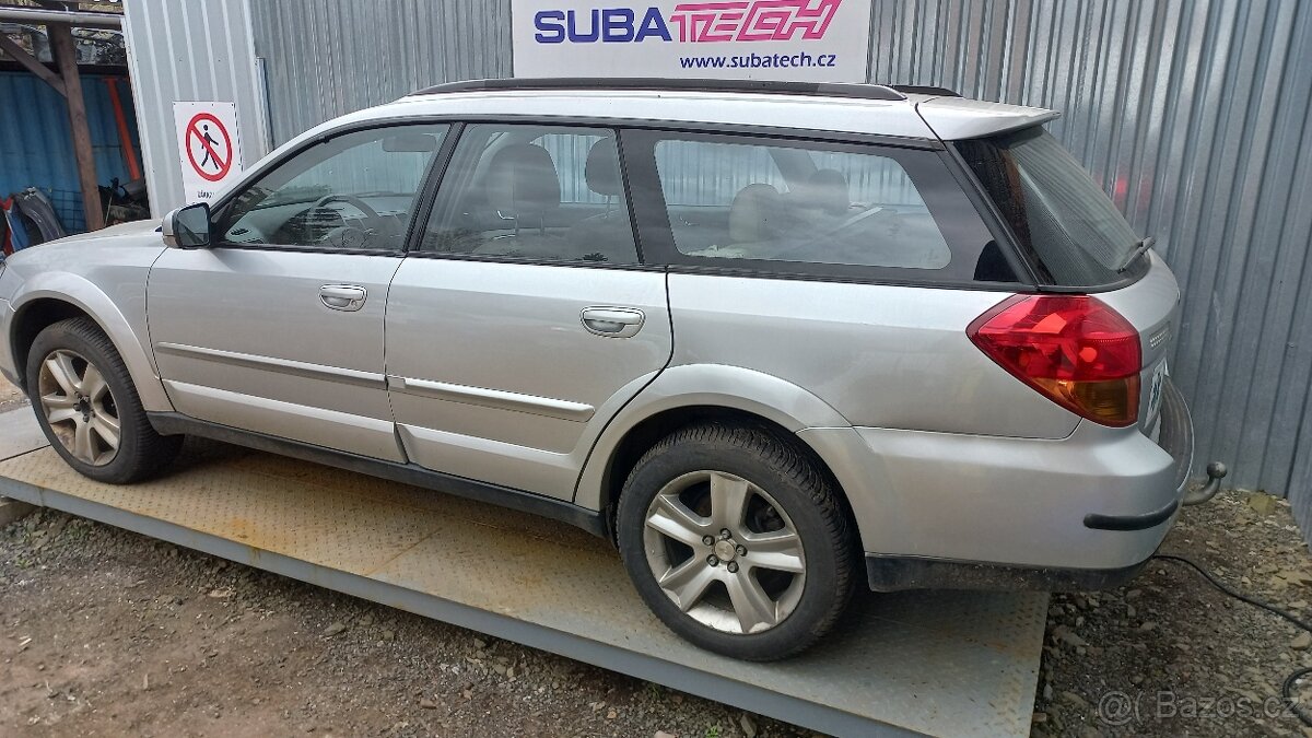 Subaru Outback 2005 3.0 H6 -náhradní díly - 3
