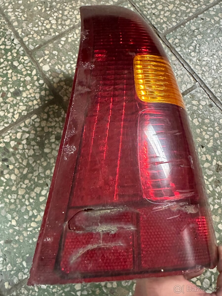 Zadní světla Mazda Tribute - 3