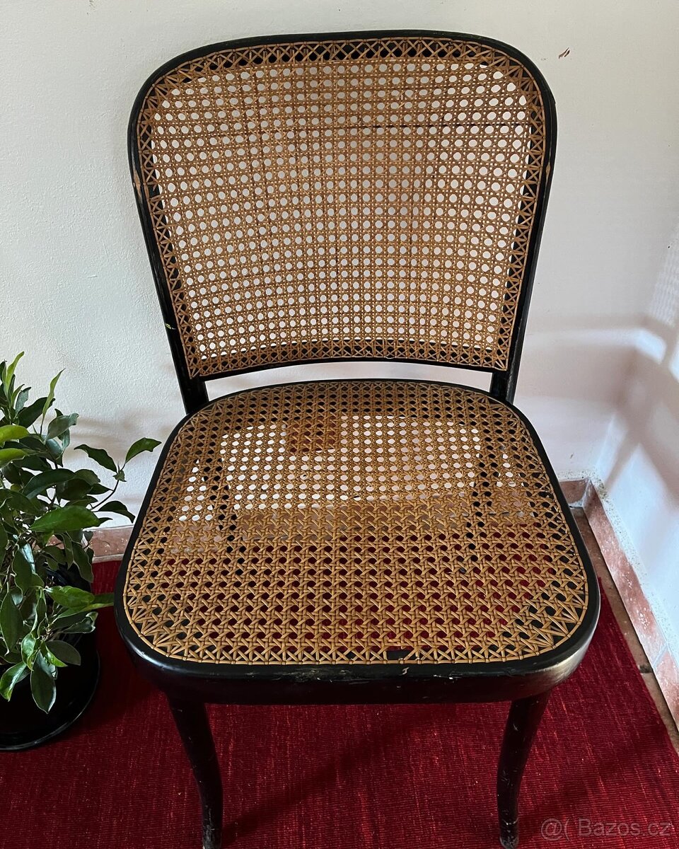 stará pletená židle - 3