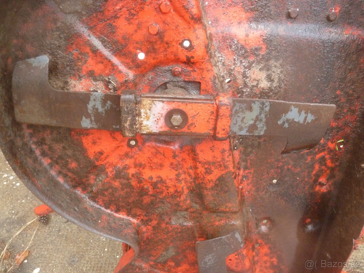 Buben sečení ,kosiště na zahradní traktor HAKO - 3