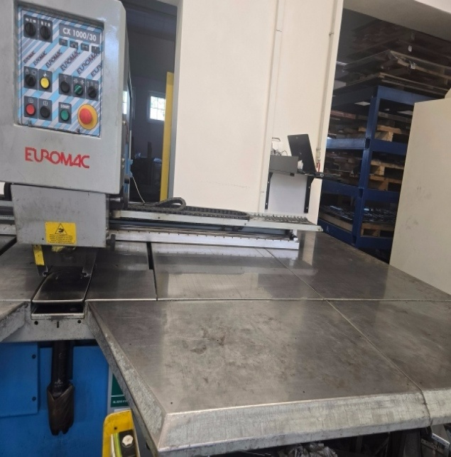 Vysekávací lis EUROMAC CX 1000/30, rok výroby 1999 - 3