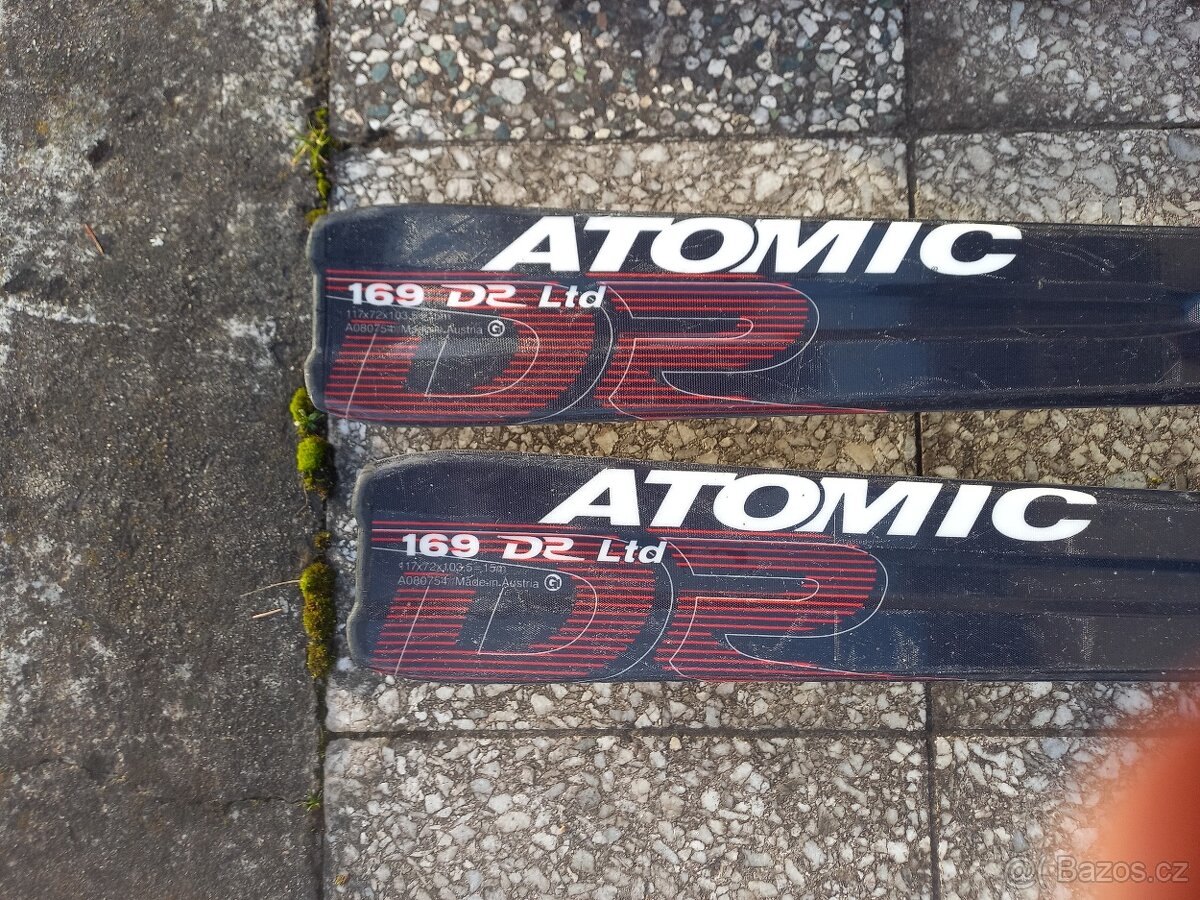 Použité carvingové lyže Atomic - 3
