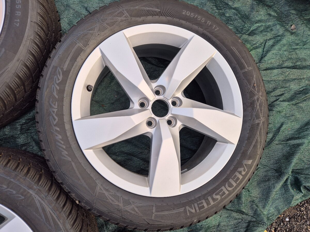 Nová zimní kola Volkswagen r17 Tcross et39 - 3