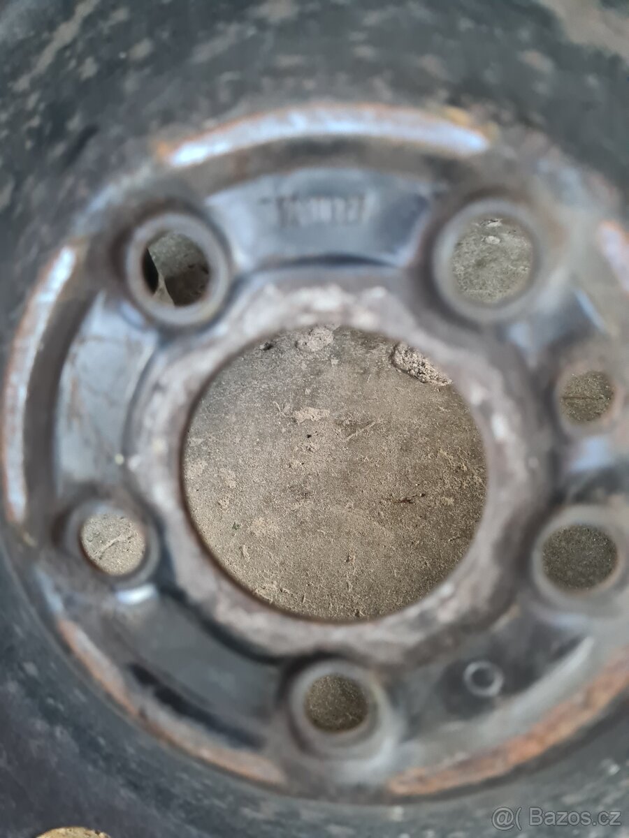 Prodám disky + gumy - zimní - 185/65 R15 - 3