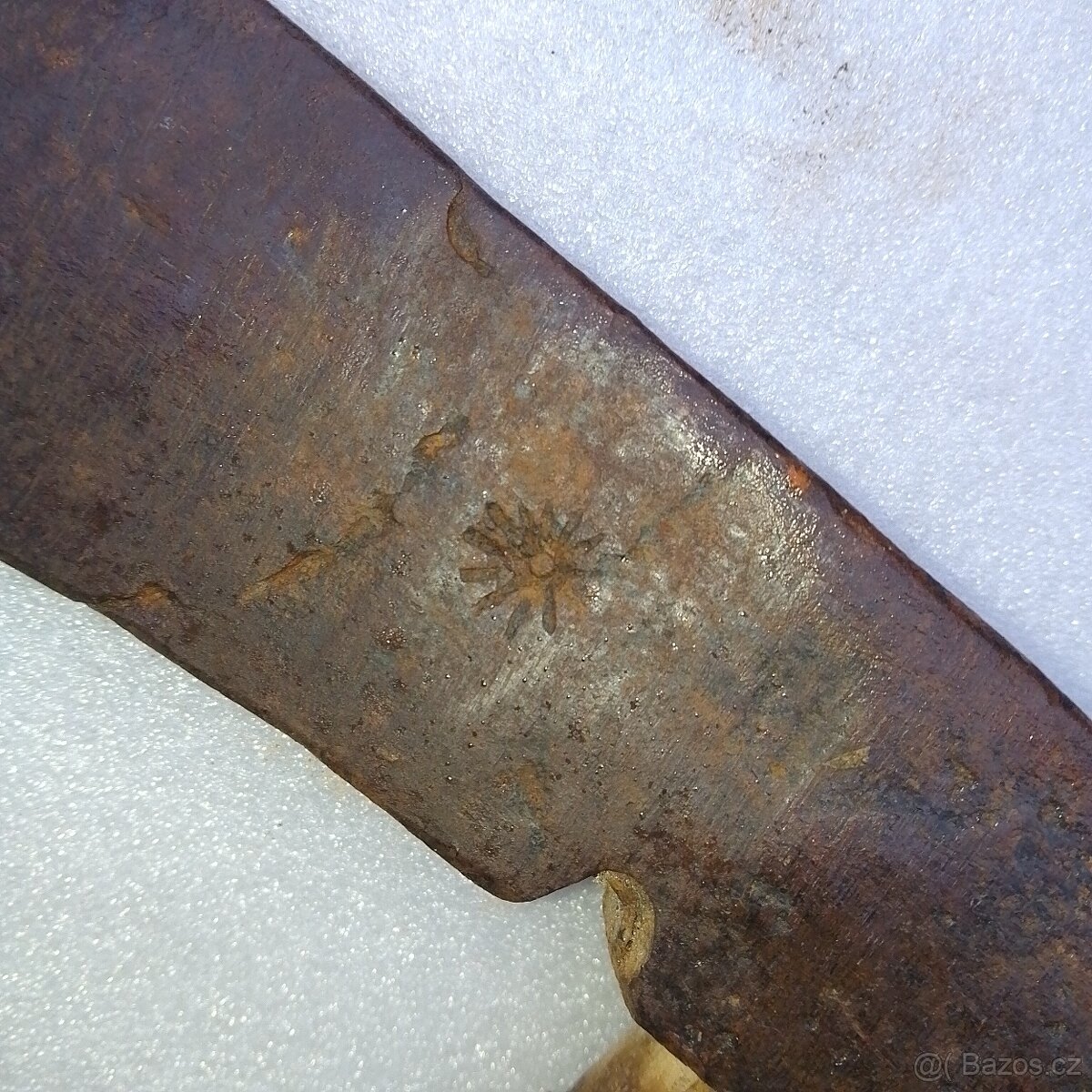 Sekera starší , použitá , značená - 3