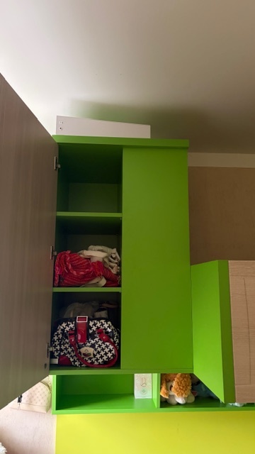 DĚTSKÝ POKOJ, PATROVÁ POSTEL, SKŘÍŇ, DVA PSACÍ STOLY - 3