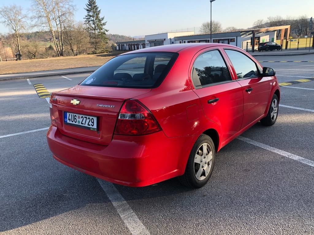 Chevrolet Aveo - - 3