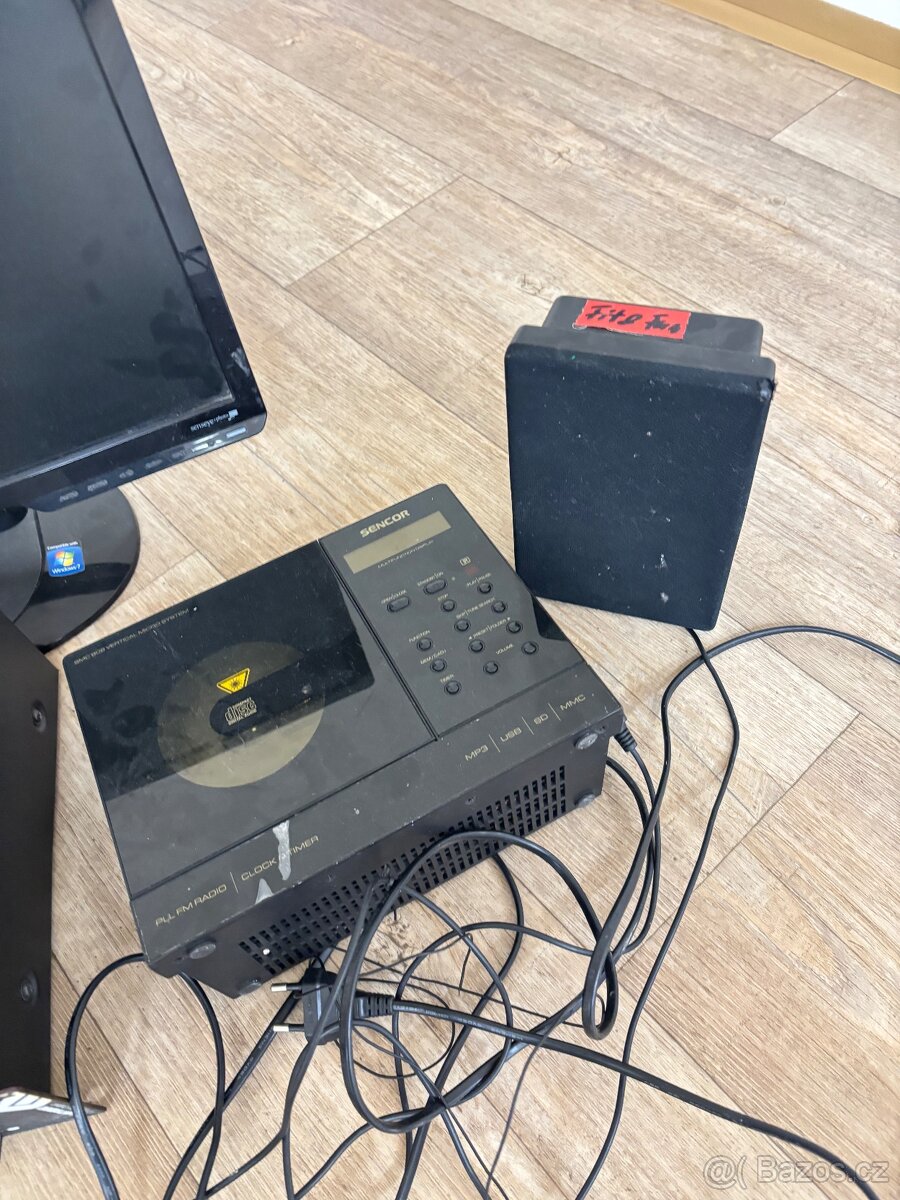 Monitor, DVD přehrávač atd - 3
