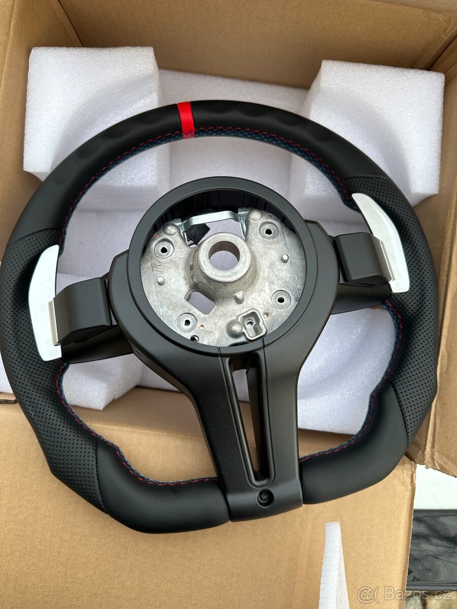 BMW M5 / M Sport volant - 3