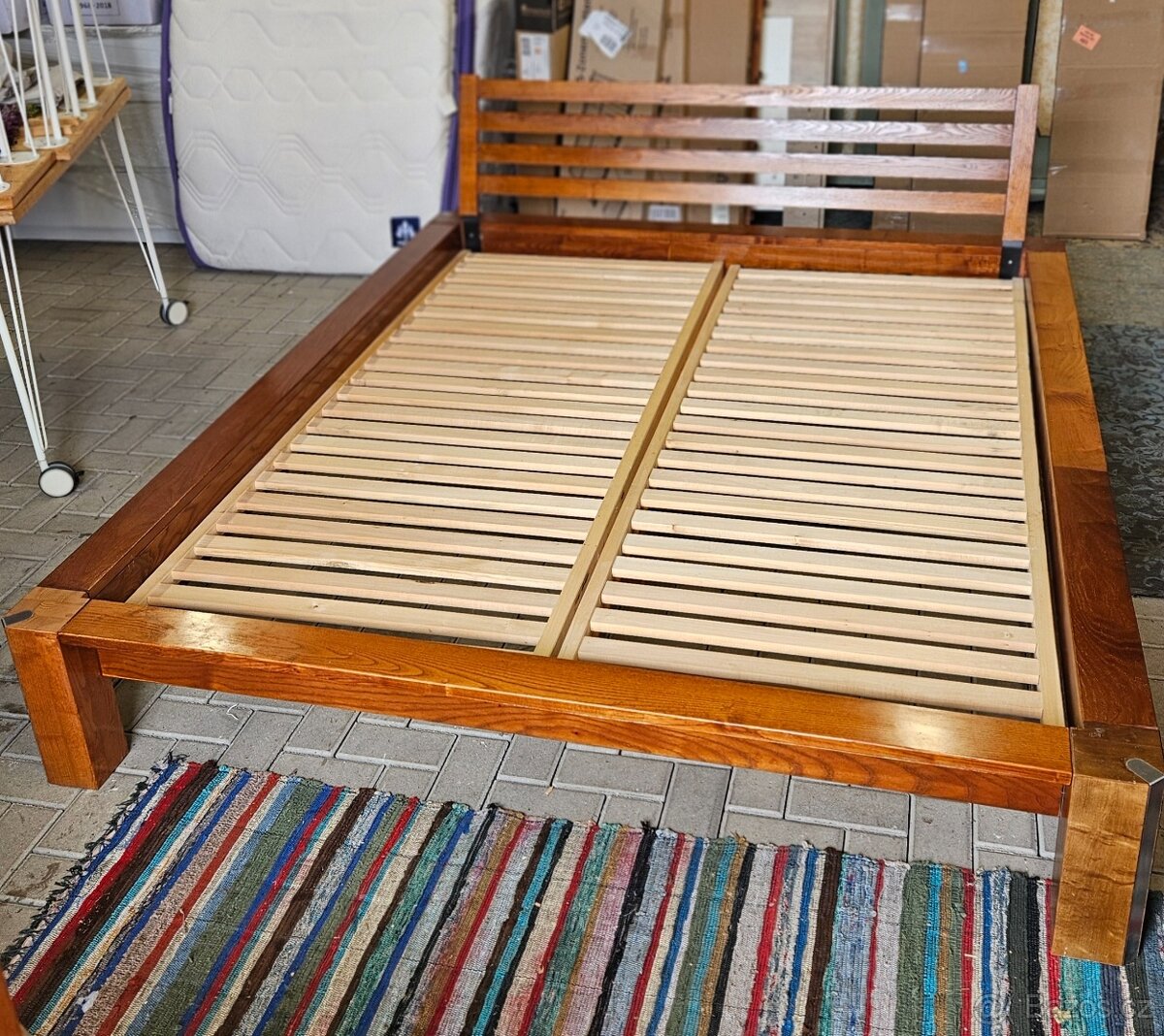 Postel masiv včetně roštu - 3