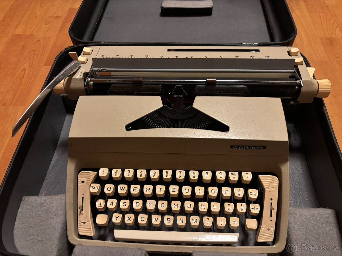 Psací stroj Consul 222.2 - 3