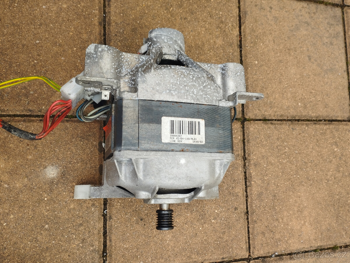 Pračka Whirlpool AWT5108/4 – 1000 - 3