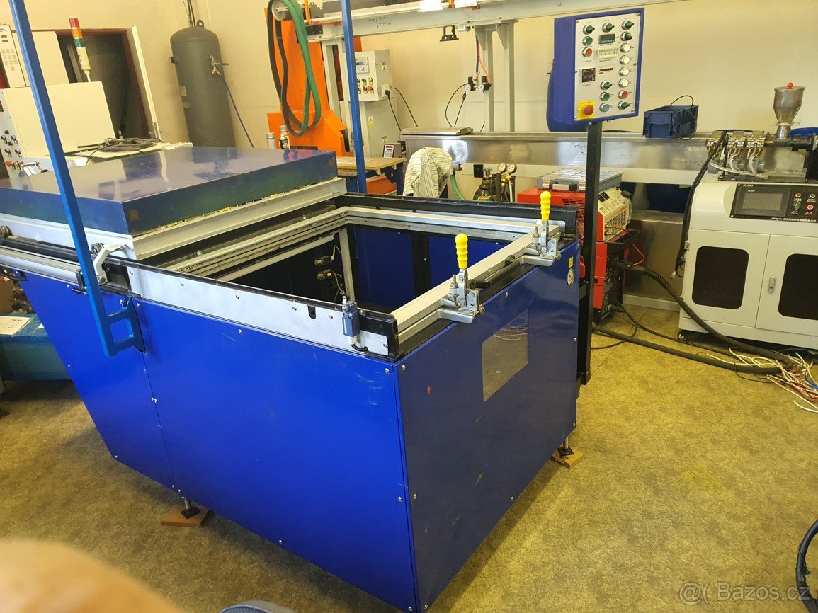 Vakuový tvářecí lis - 3