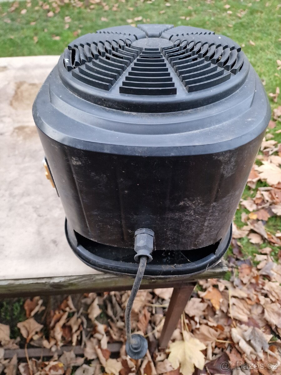 Motor k míchačce Hecht asi typ 2221 - 3