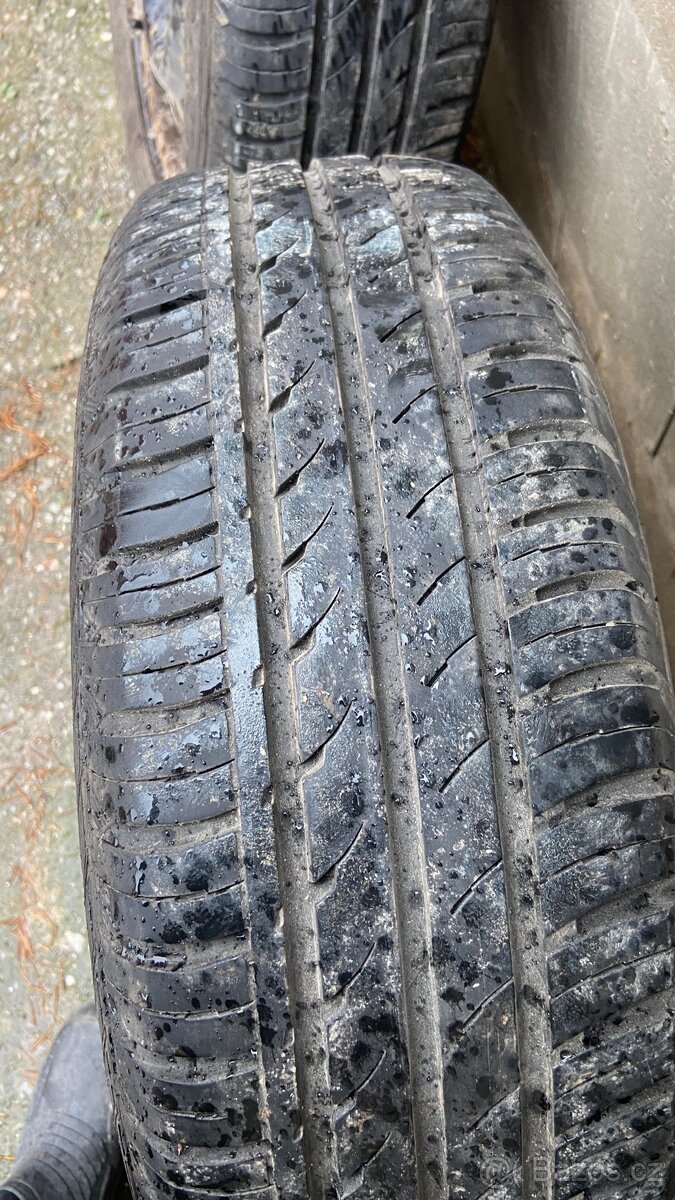 195/65/15 letní pneu s plecháčemi - 3