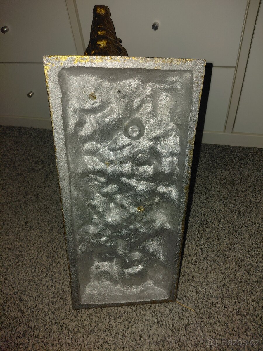 Socha troubící jelen - 3