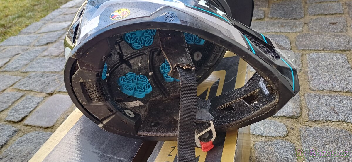 Fly Formula carbon přilba - 3