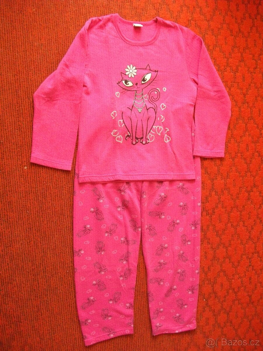 Dívčí oblečení vel. S - 3