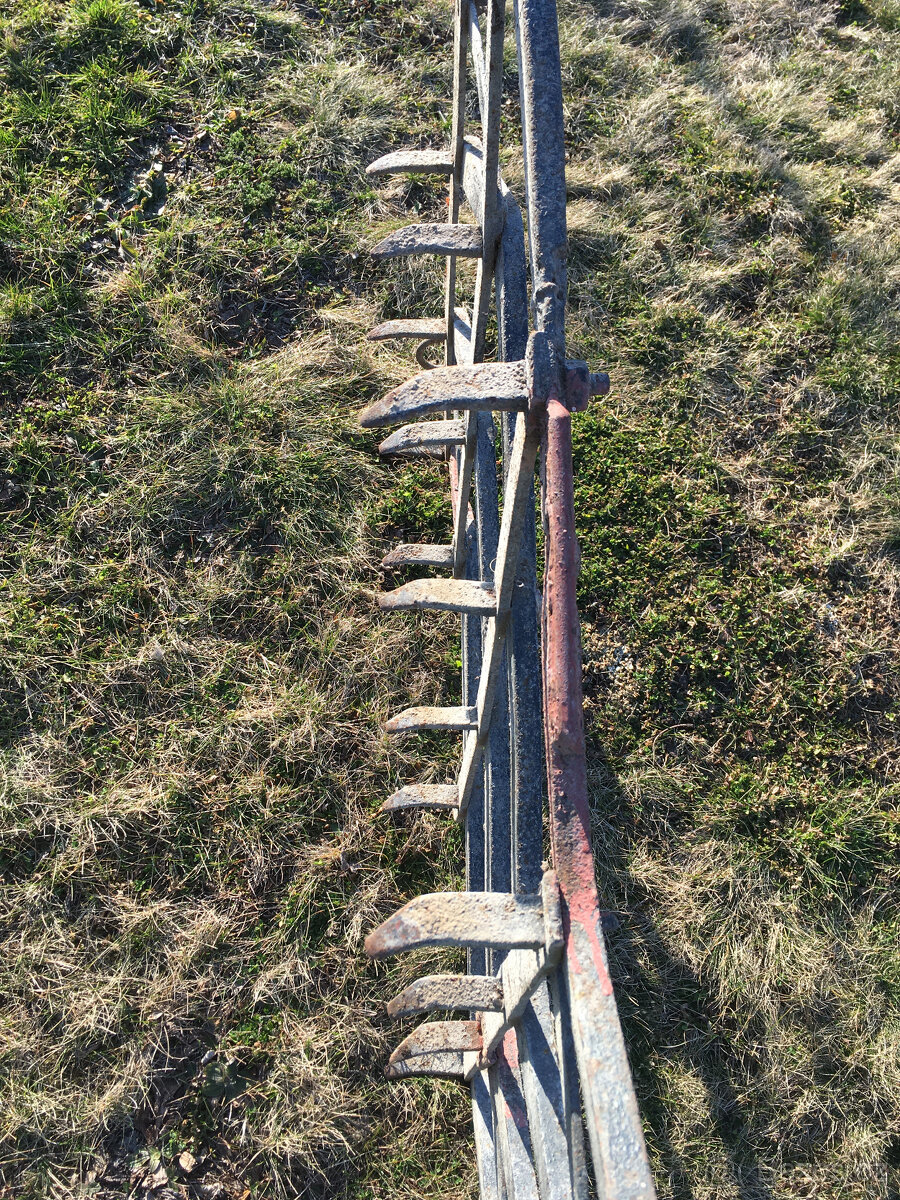 brána polní - 3