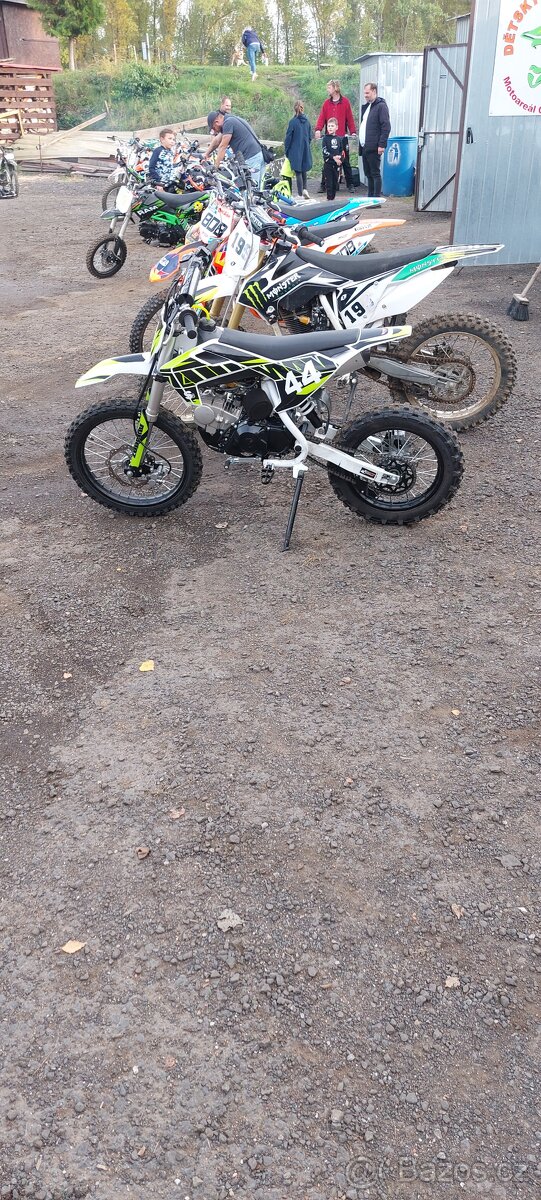 Pitbike Zuumav S3 125cc 17/14 manuál 4rychlosti + el start.