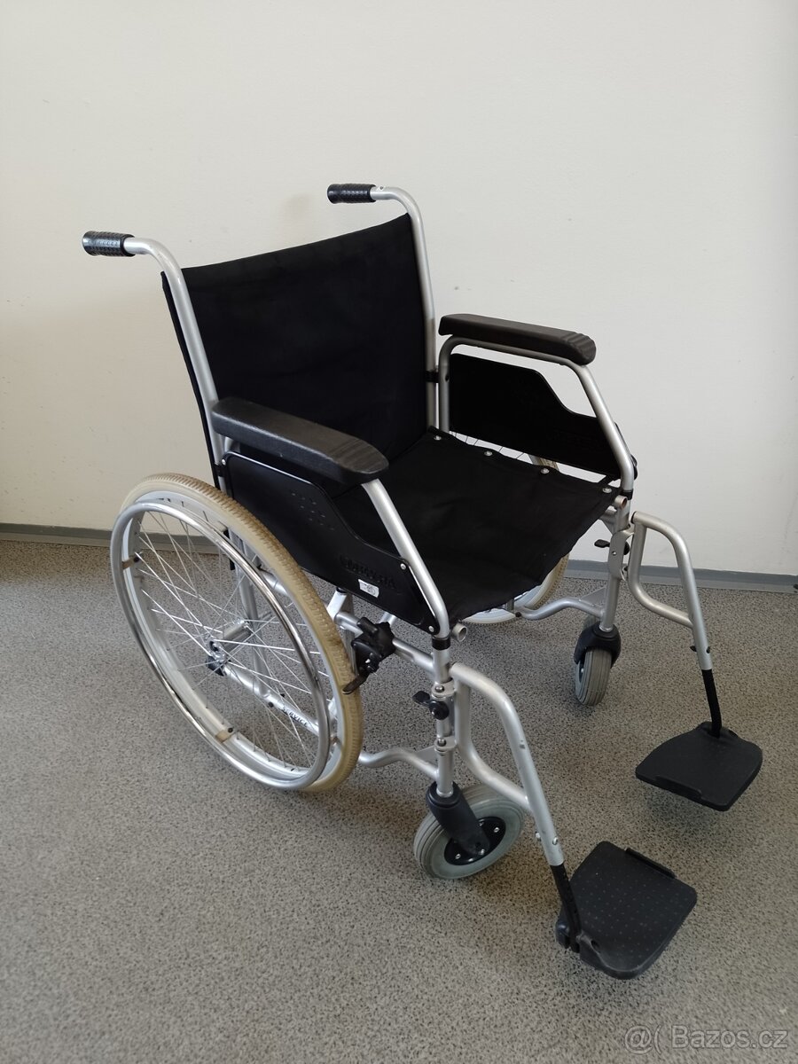 Skládací mechanický invalidní vozík VÝPRODEJ - 3