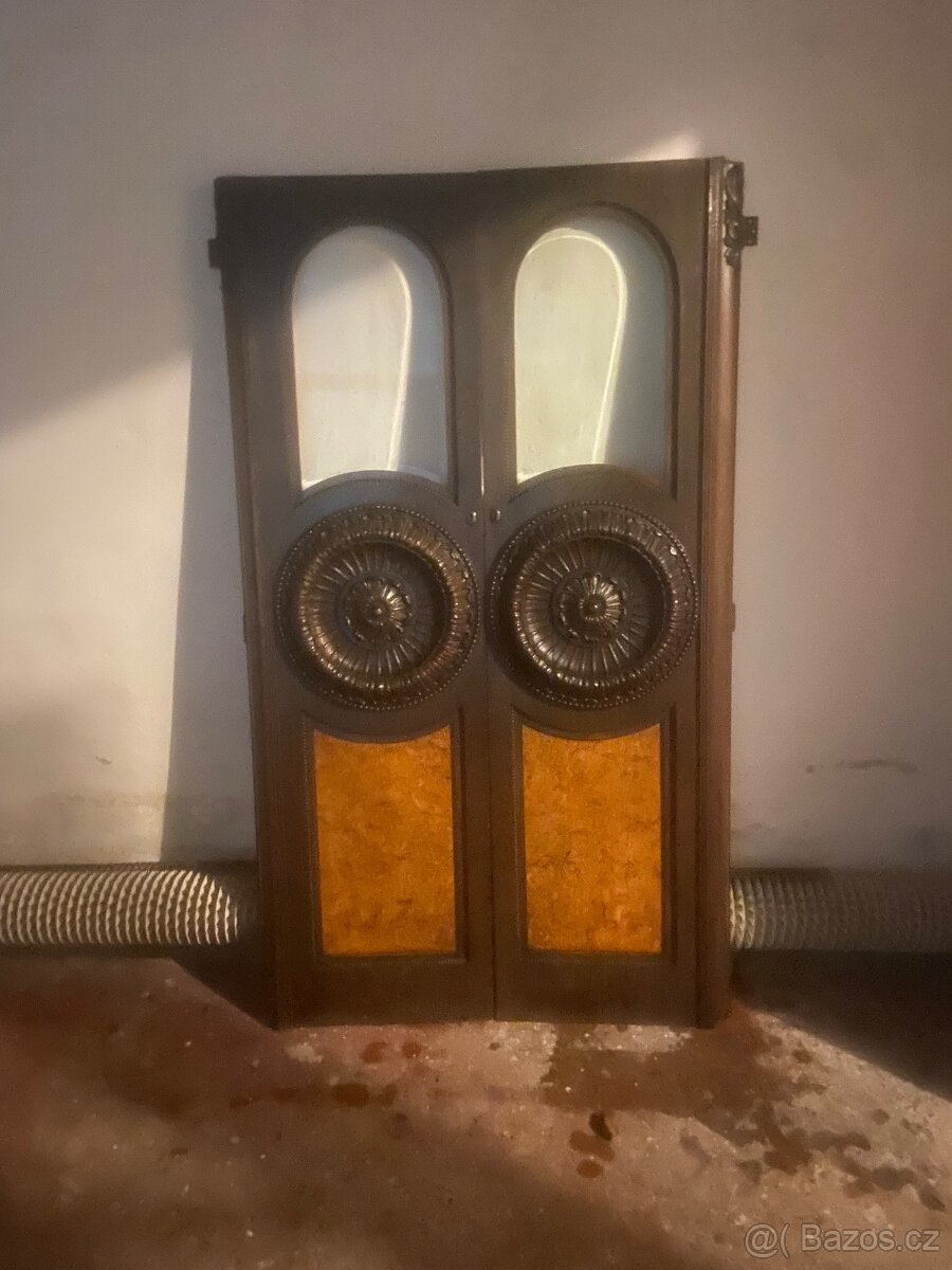 Secesní historické dvoukřídlé dveře s fazetovému skly a dřev - 3
