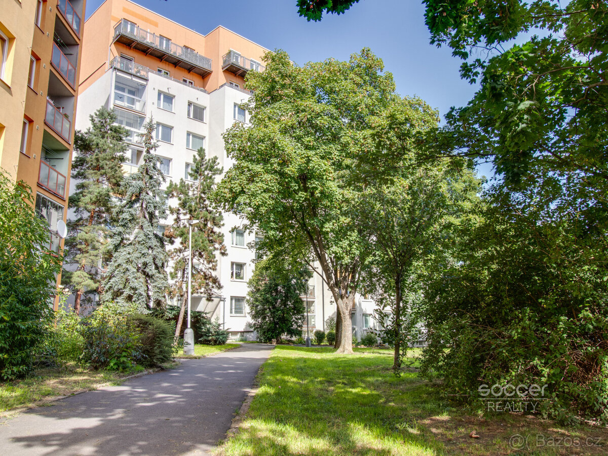 Pronájem bytu 2+1 s lodžií, celkem 60,11 m², Cíglerova, Prah - 3