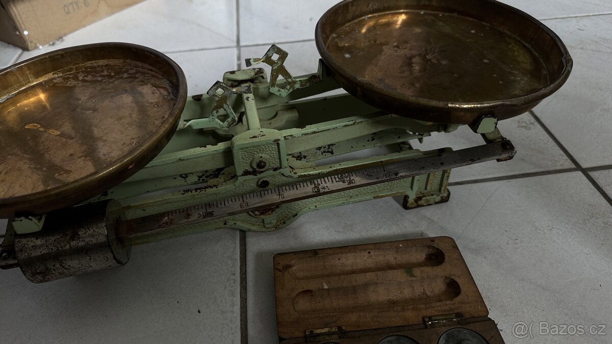 Starožitné váhy + závaží zdarma - 3