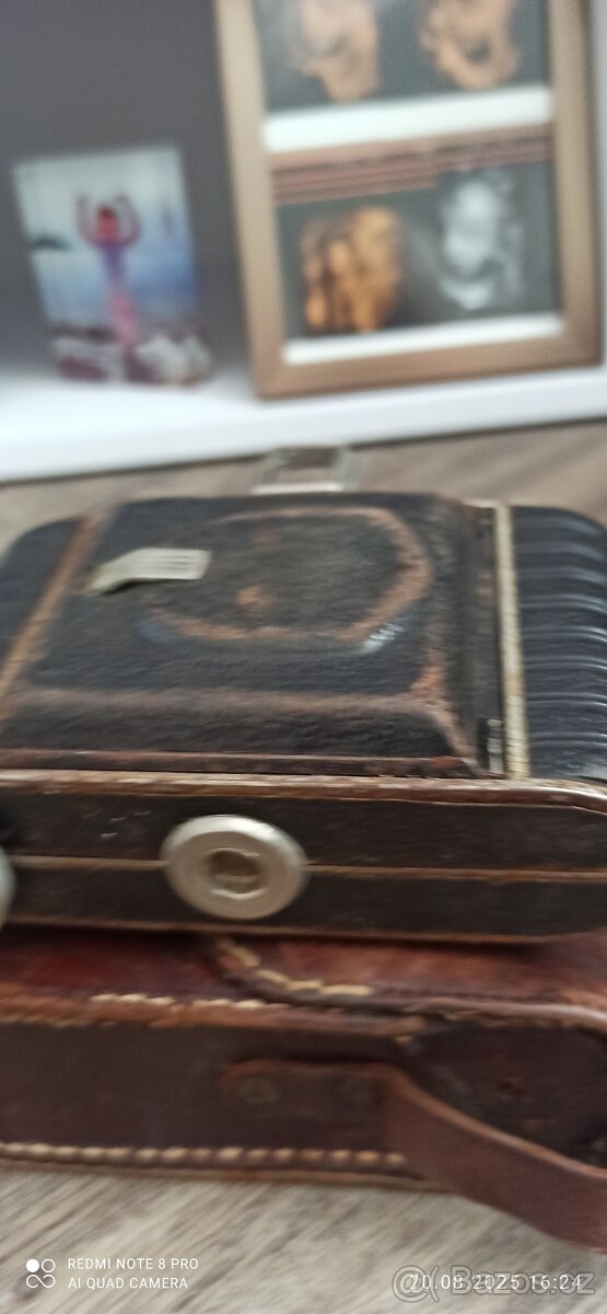 Fotoaparáty -různé stáří - 3