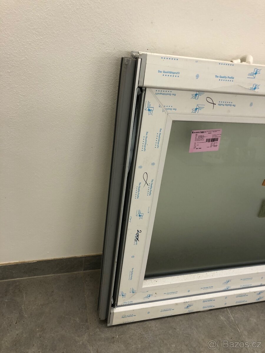 Vchodové plastové dveře bílé Pravé výplň mléčné celosklo - 3