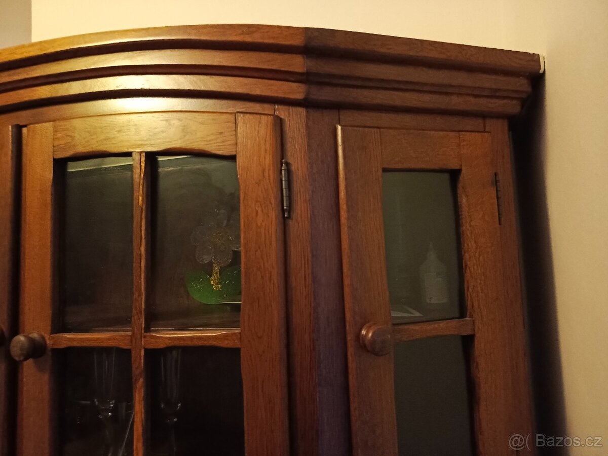 Skříň starožitná - 3