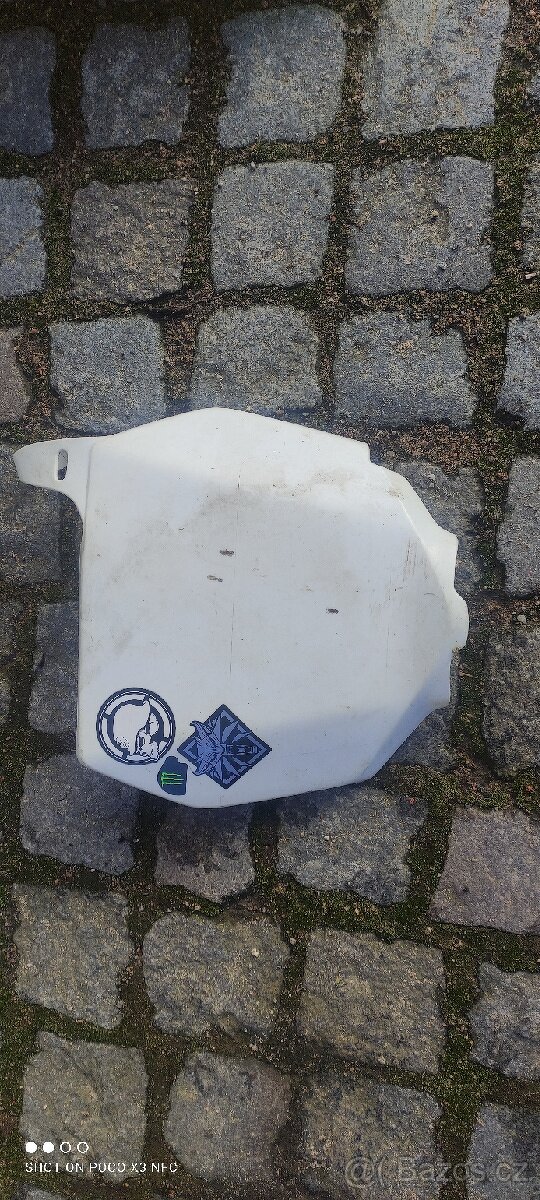 Prodám sadu plastů Suzuki RM250 - 3