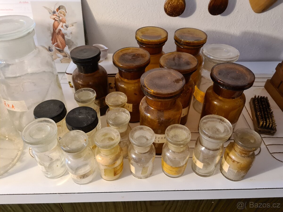 Sklenice se zabroušeným závitem - 3