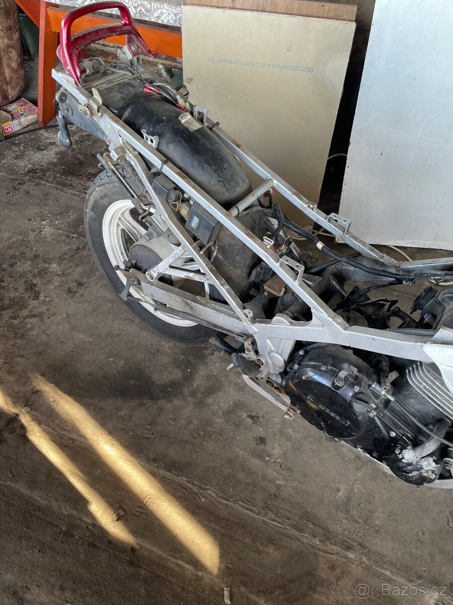 kawasaki gpz 500s - 3