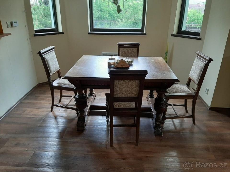 Jídelní stůl - 3