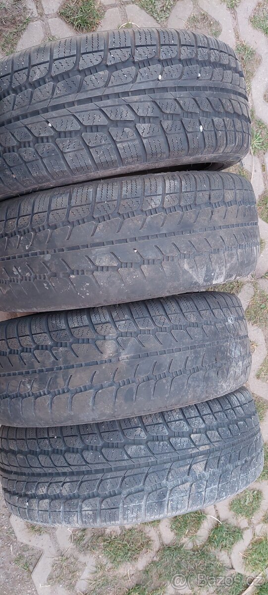 Sada zimních plechových kol 185/55R15 - 3