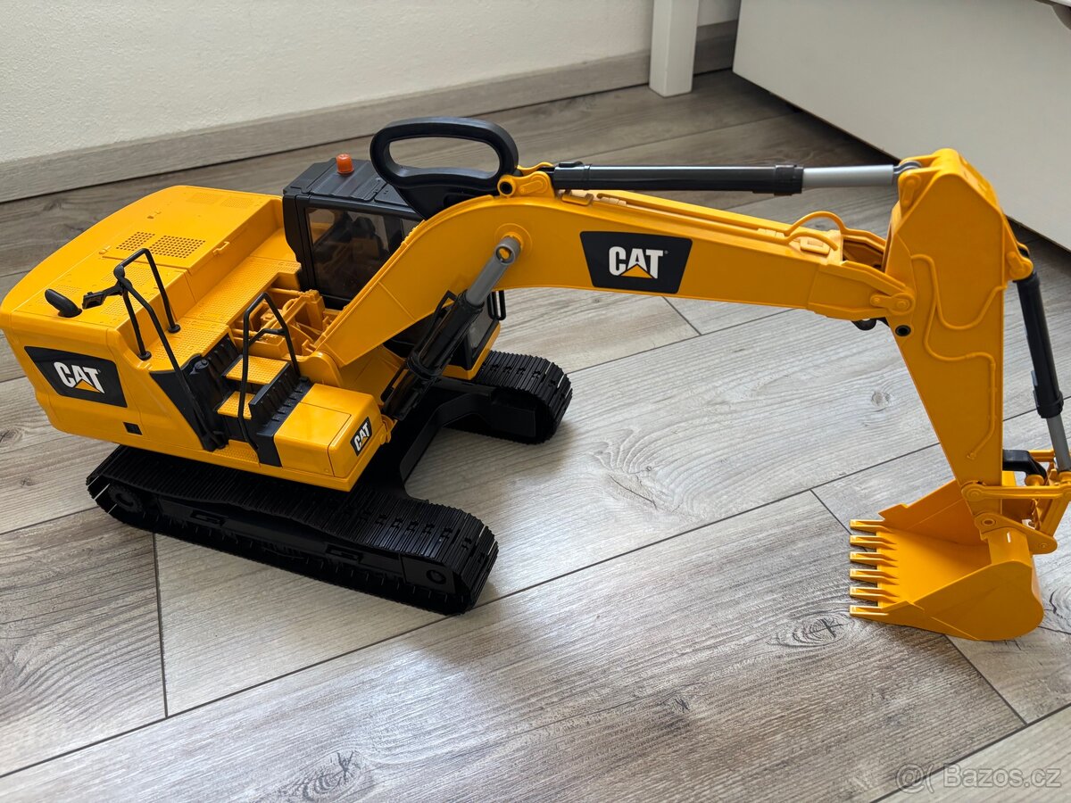 Bruder 2483 Pásový bagr Caterpillar - 3