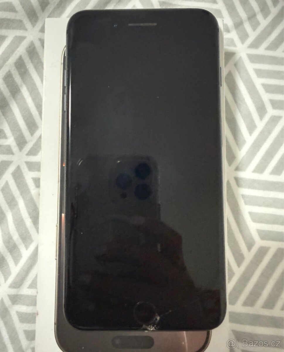 iPhone 8 Plus - 3
