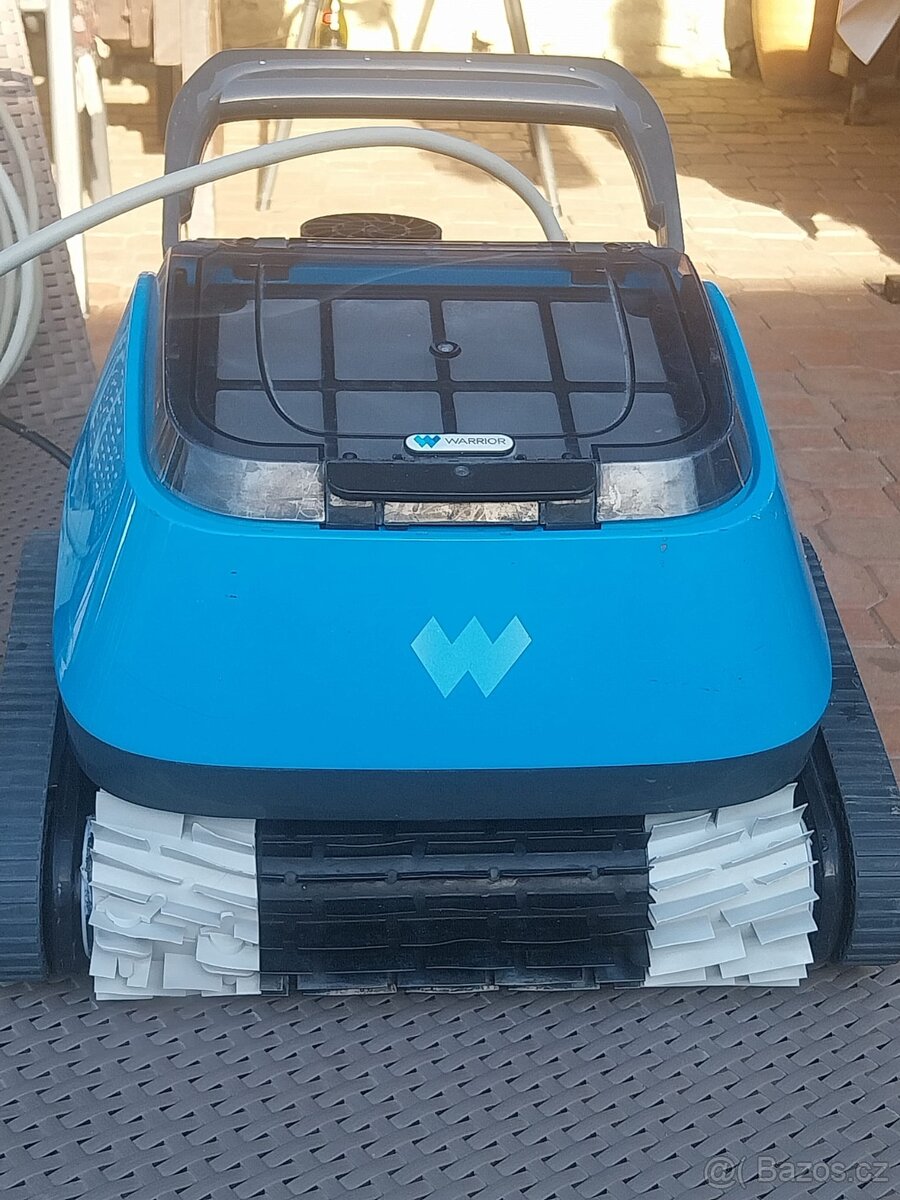 Robotický vysavač bazénu Warrior PRO - 3