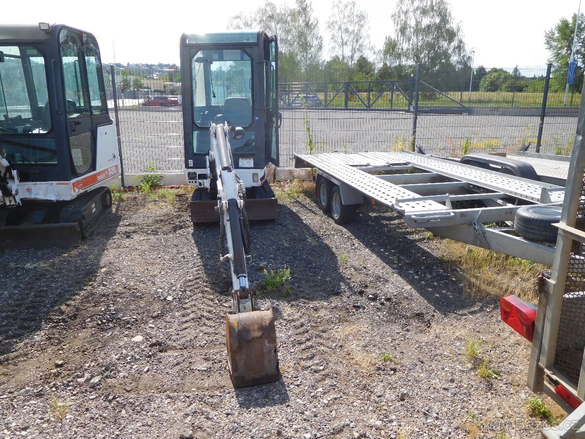 Minibagr BOBCAT 320d - 3