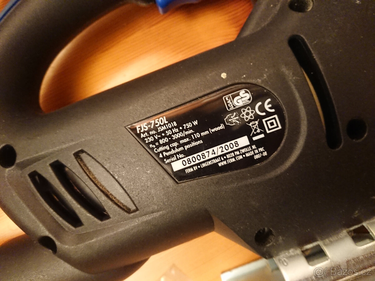 Přímočará pila Ferm 750W s laserem - 3