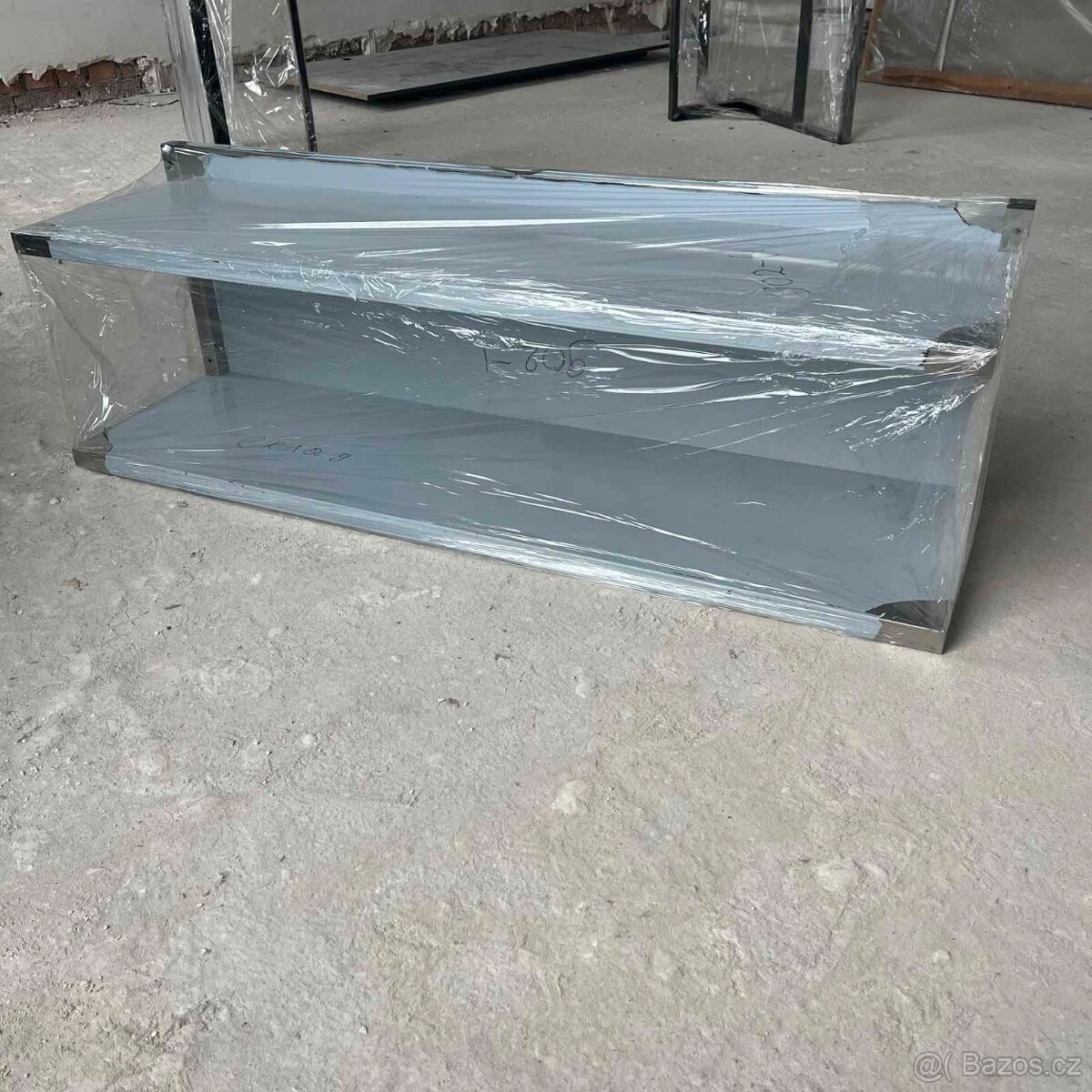 Dvoupatrová nástěnná police, perforovaná police - 3