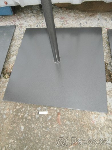 Stojan obchodní věšák kovový moderní 3 kusy po 399 kč - 3