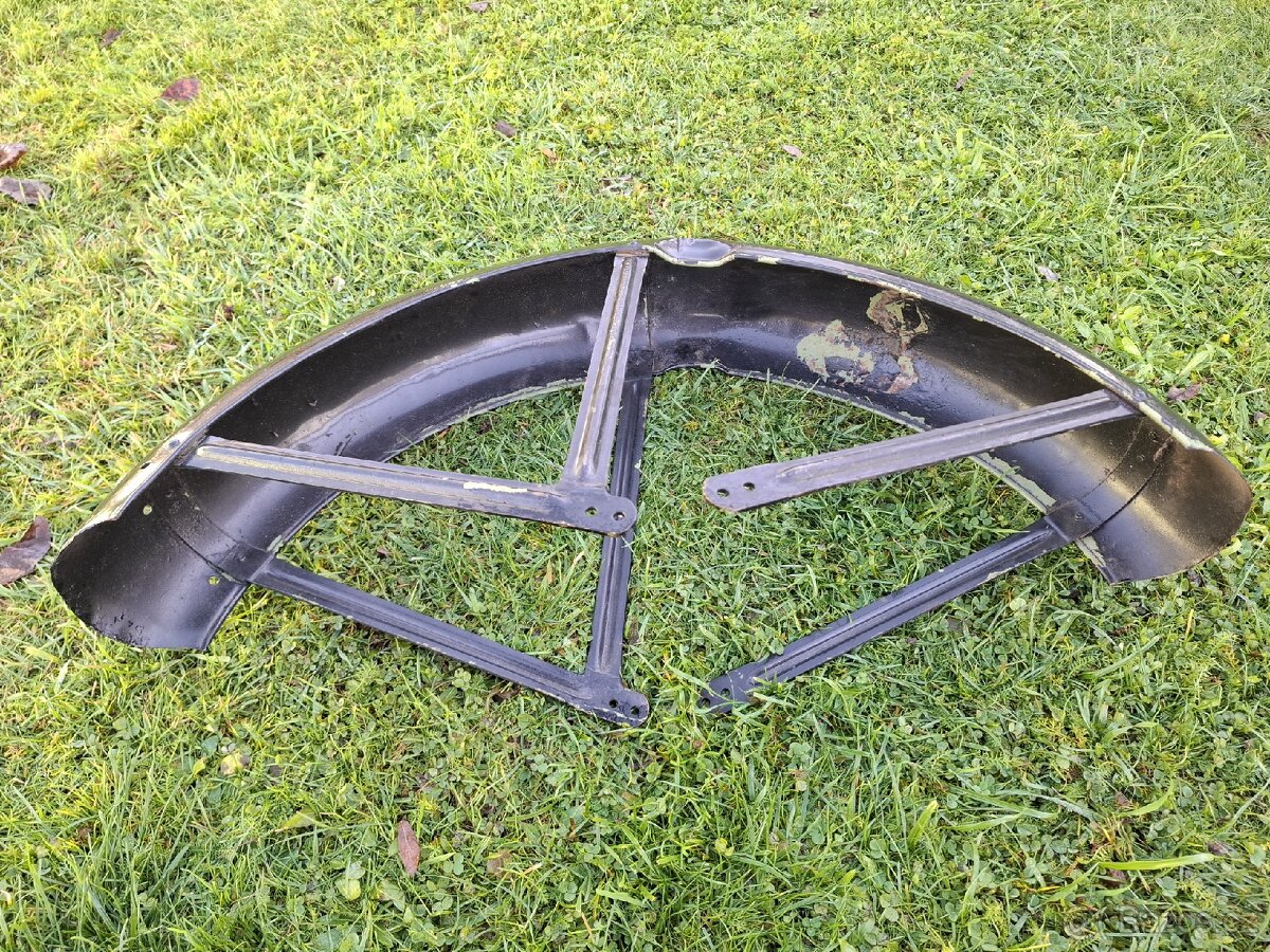 Přední blatník pérák komunista - 3